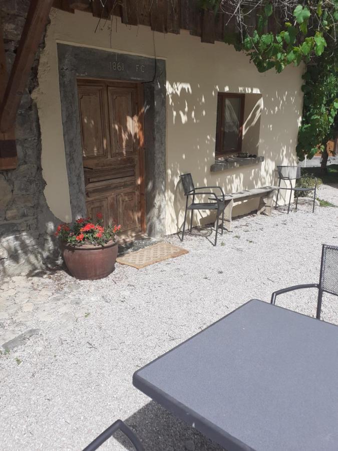 La Grange De Pimberty - Beautiful Apartments 27 Miles From Geneva Vailly Exterior foto